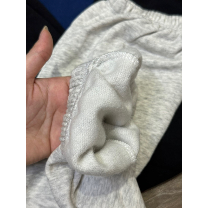 Quần jogger nỉ bông gấu thêu