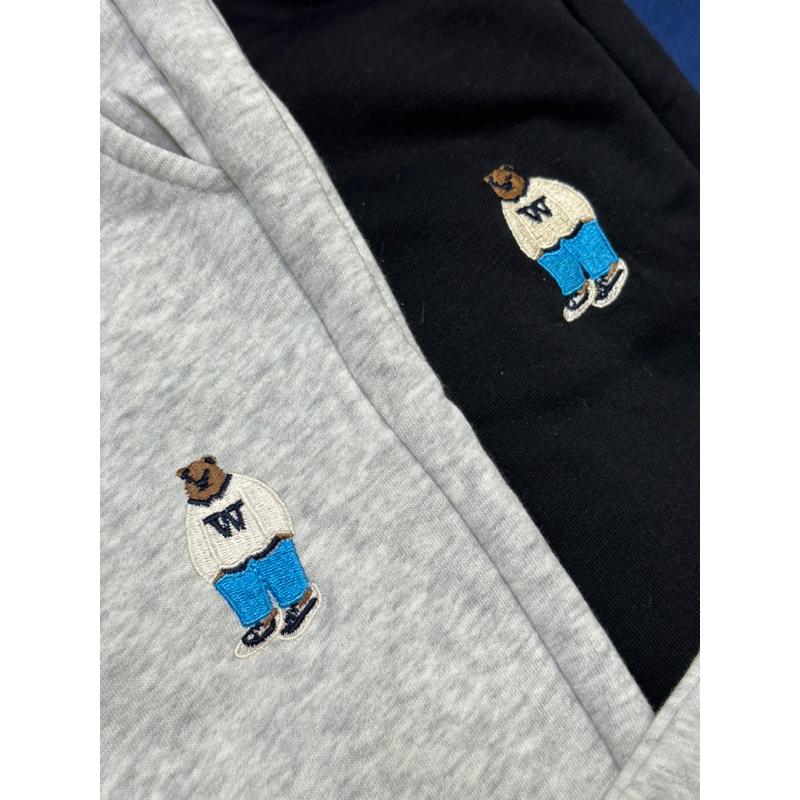 Quần jogger nỉ bông gấu thêu
