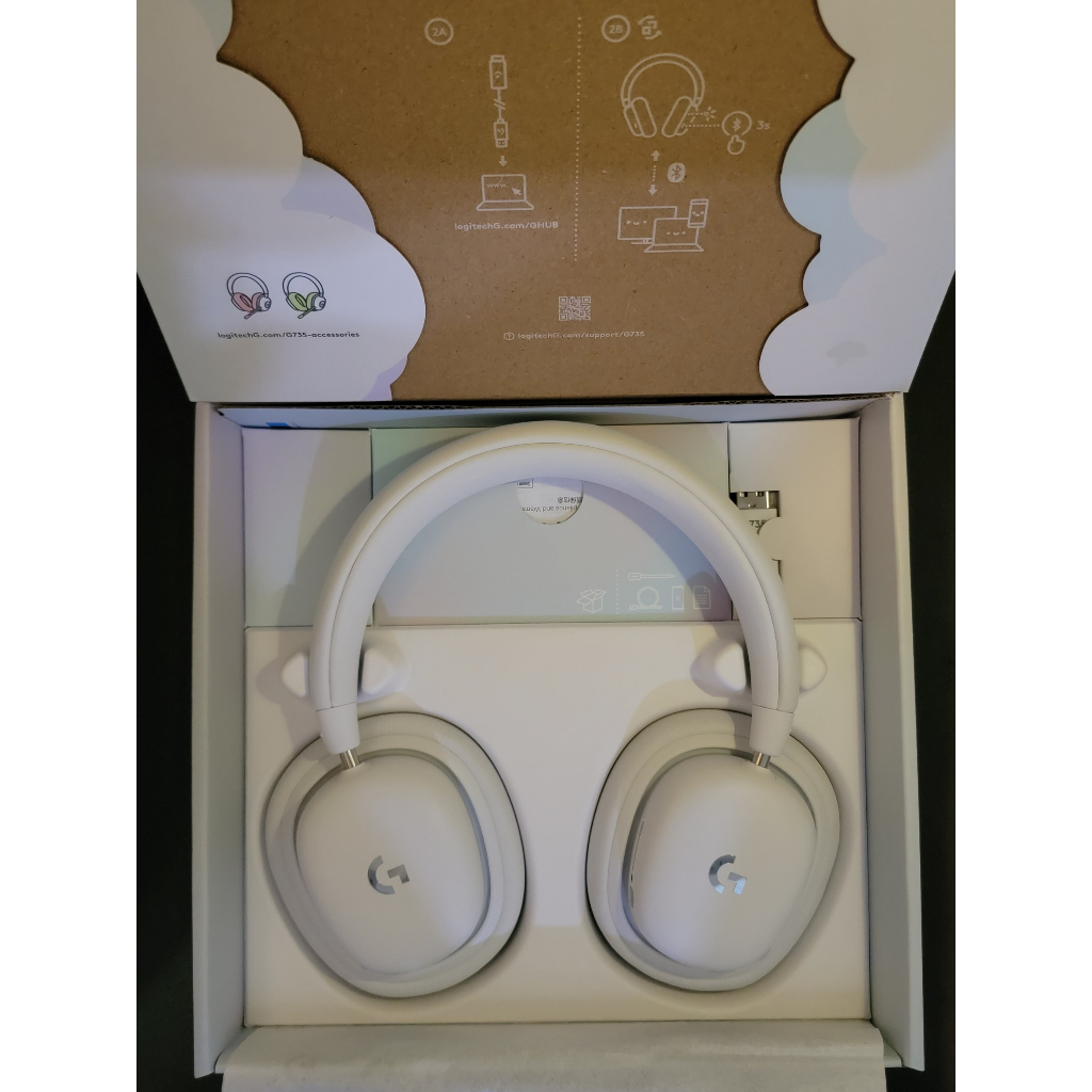 Tai nghe không dây Logitech G735