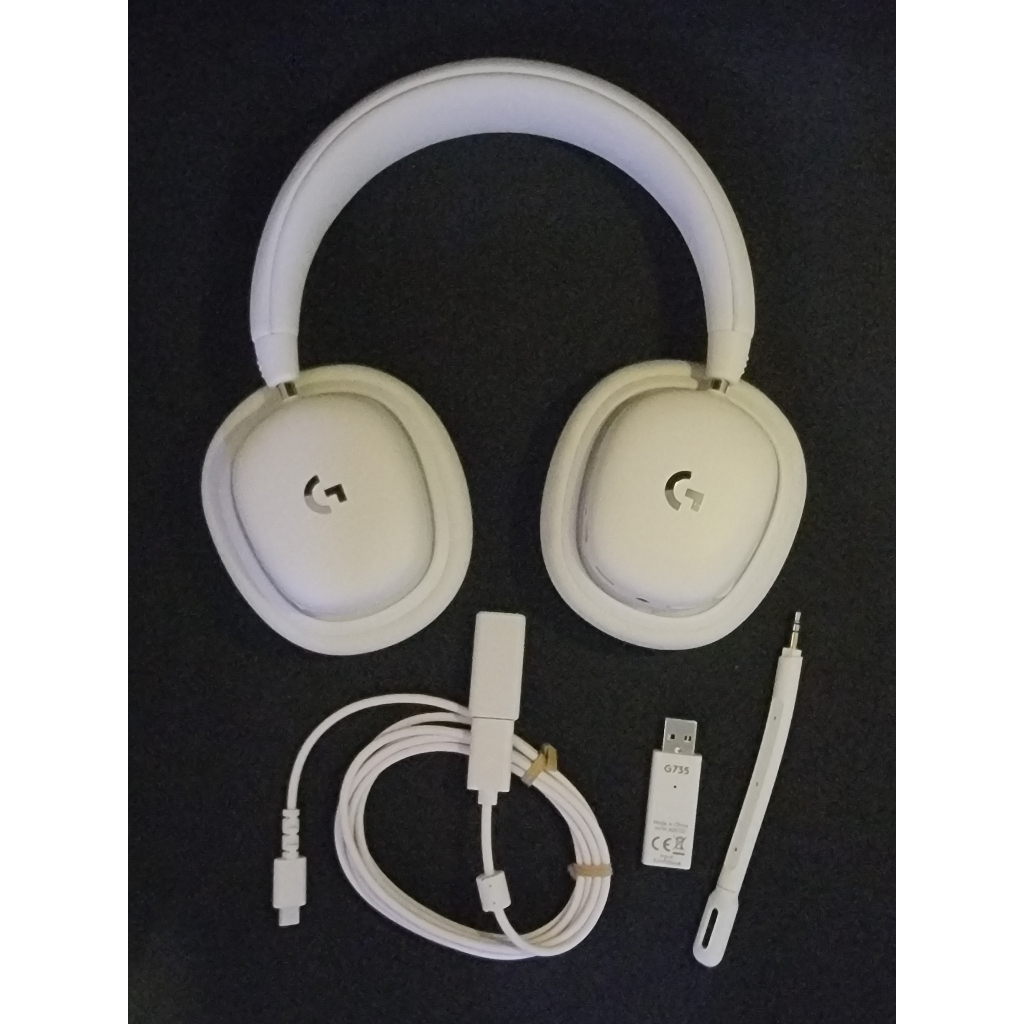 Tai nghe không dây Logitech G735