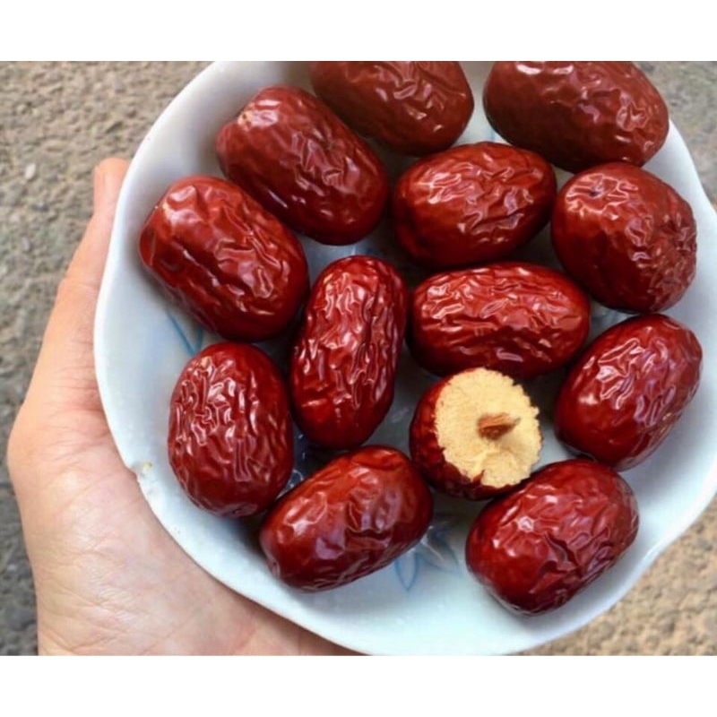 Táo Hoà Điền Tân Cương loại ngon, da căng bóng