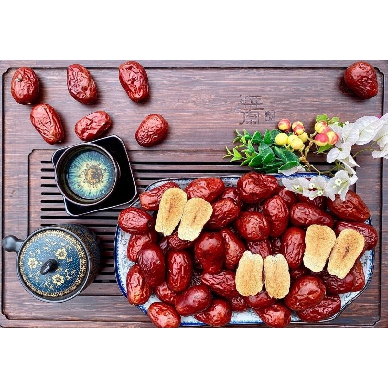 Táo Hoà Điền Tân Cương loại ngon, da căng bóng