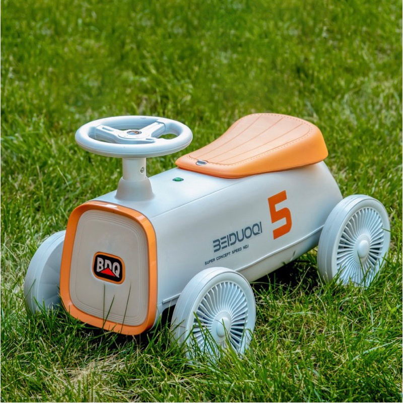 Xe oto chòi chân 668