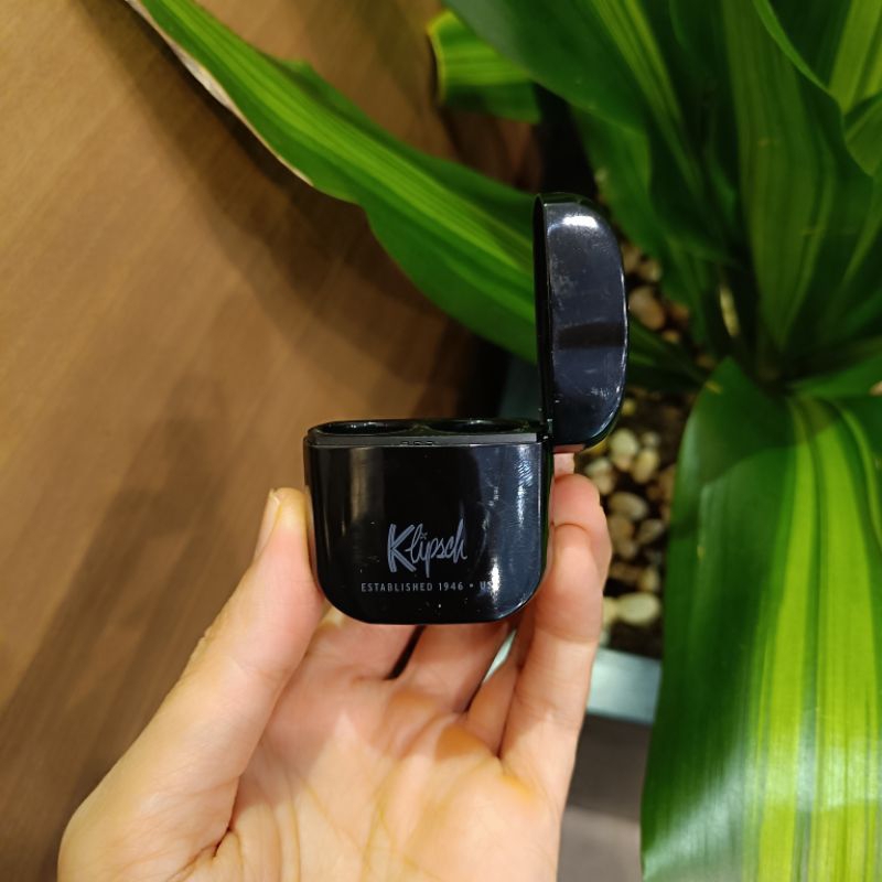 Hộp sạc tai nghe Klipsch t5