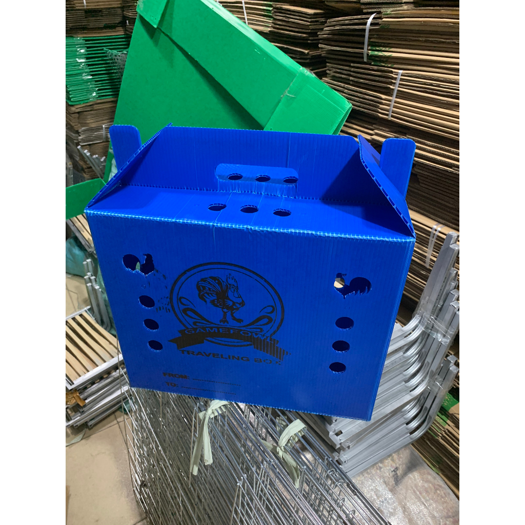 Thùng nhựa gà tre ngủ