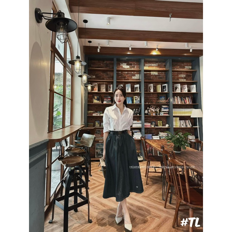 Áo Sơmi Trắng Đìi O Thêu Ong Mix Cv Jean Kèm Belt