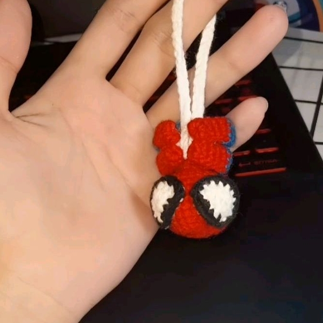 Móc khóa spider man - người nhện đu dây - handmade