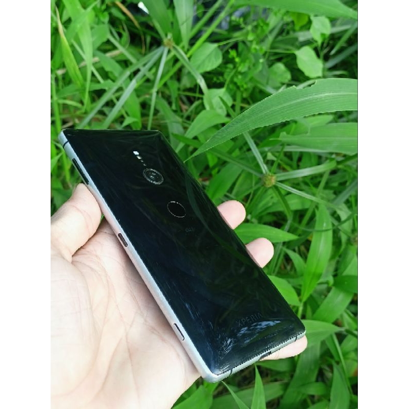 Điện thoại SONY XPERIA XZ2 chip 845