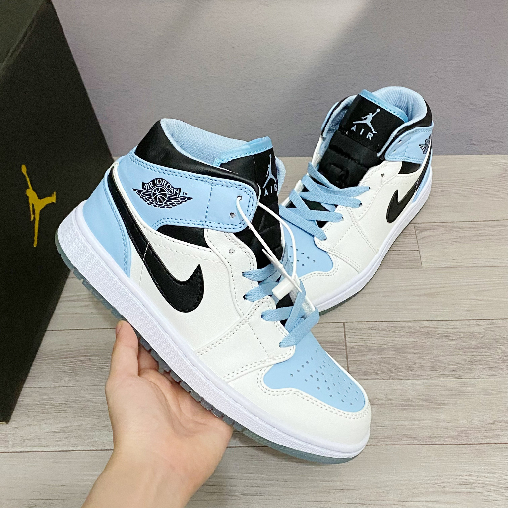 Giày thể thao Air Jordan 1 Mid SE "White Ice Blue" full box+bill