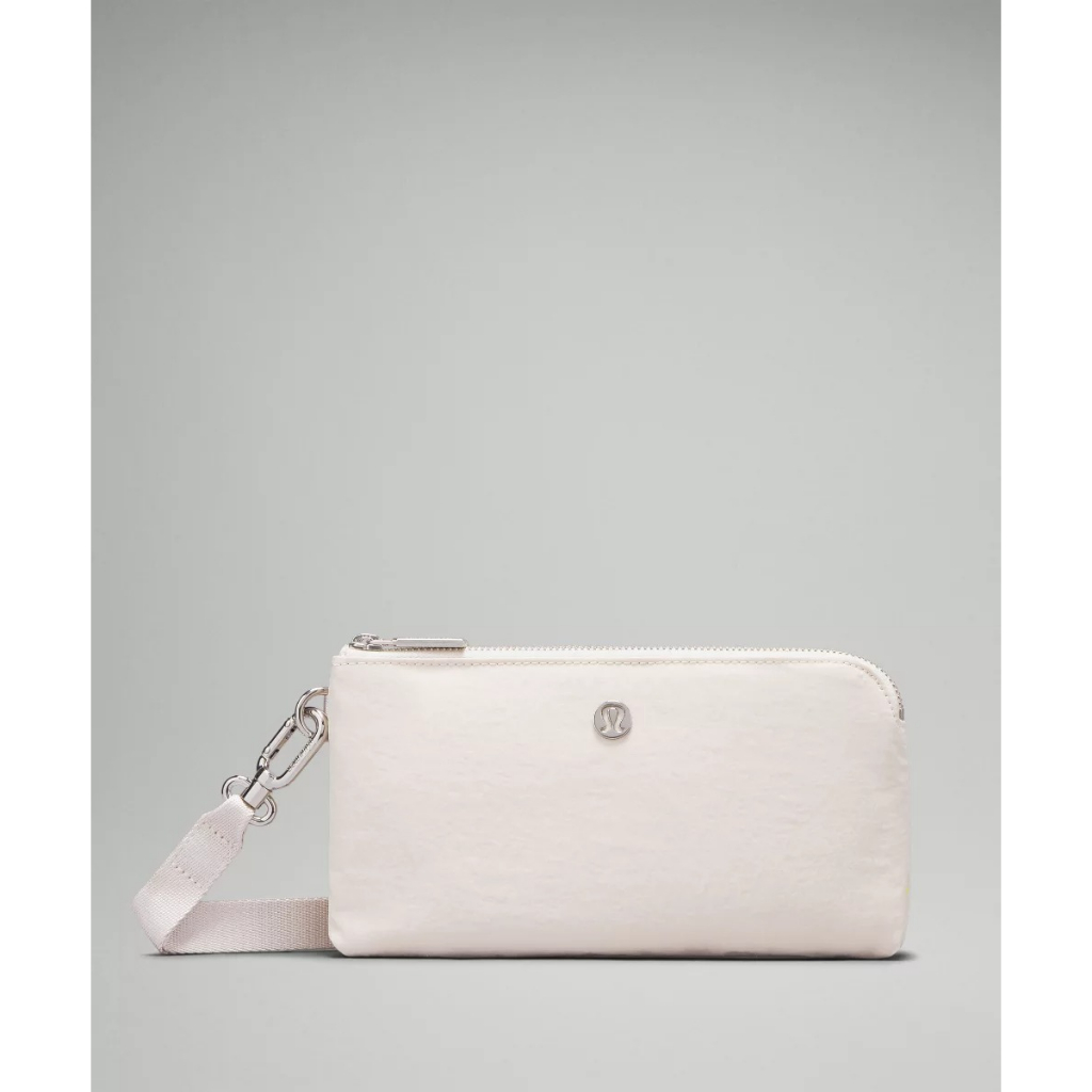 Ví nữ thời trang Curved Wristlet - Lululemon