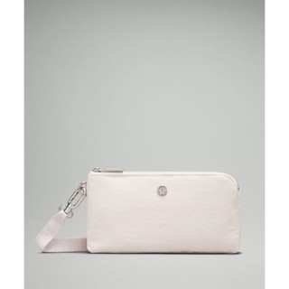 Ví nữ thời trang Curved Wristlet - Lululemon