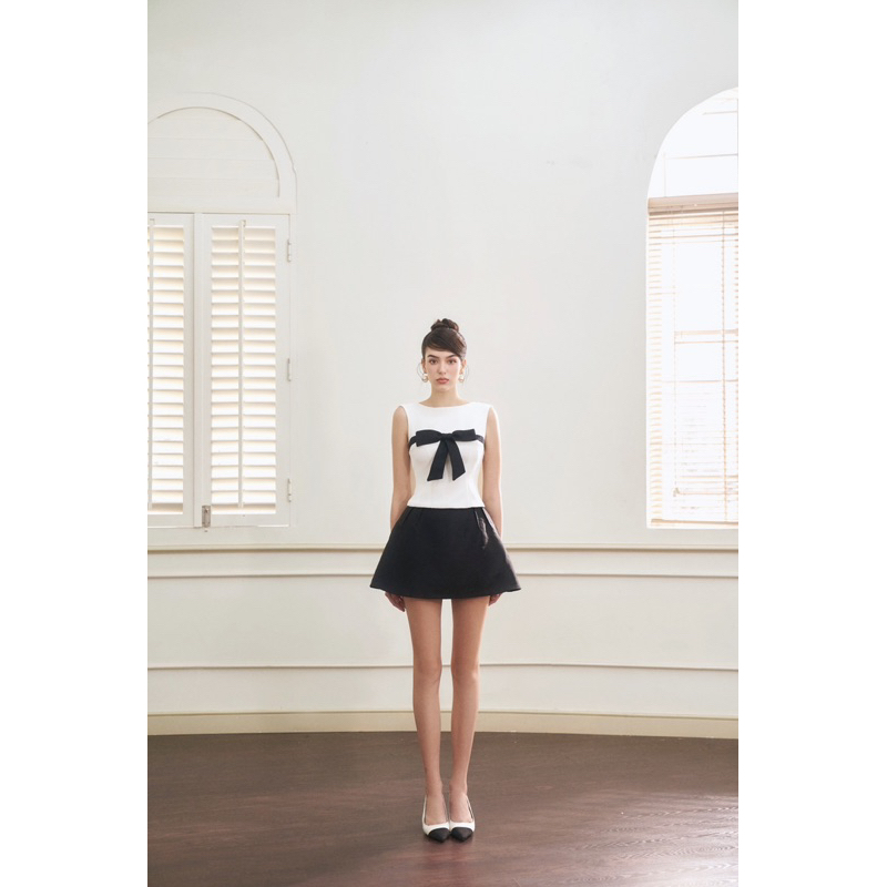 LYNN TOP & LYNN SKIRT - Áo đính nơ và chân váy