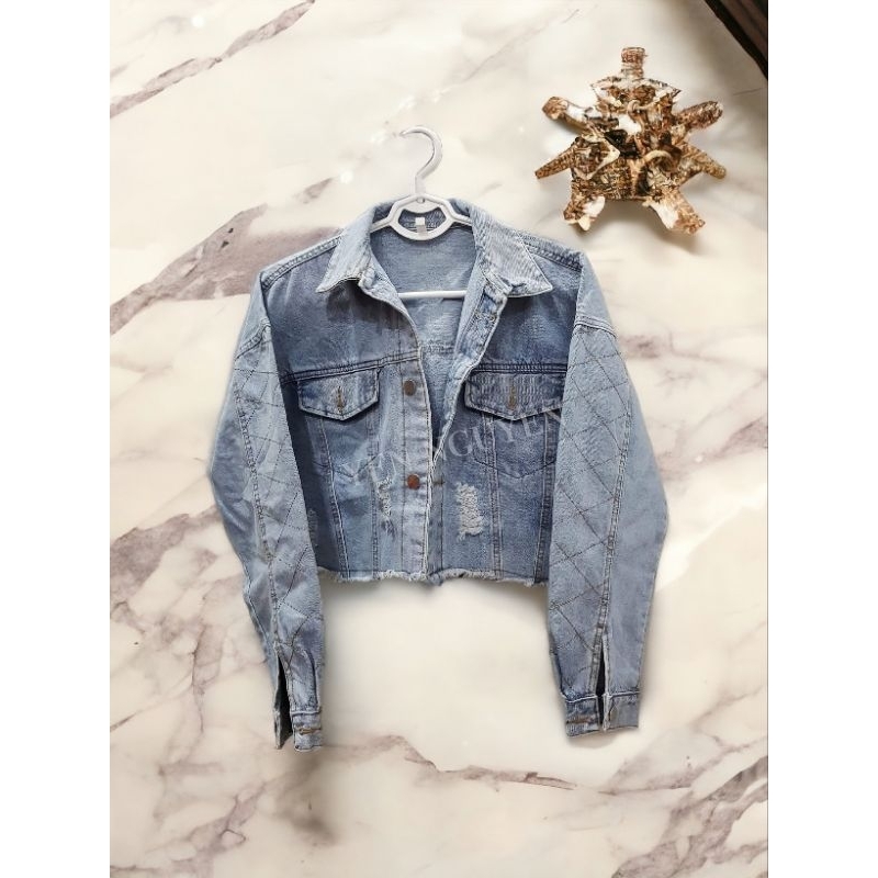 Thanh lý áo khoác jean croptop fom bụi