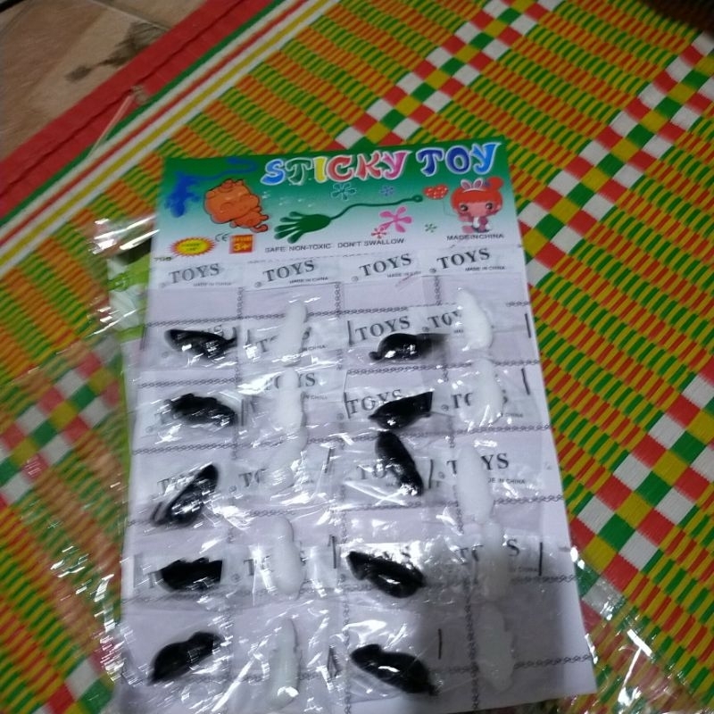 Vỉ 20 Con Chuột Đen trắng dẻo dính