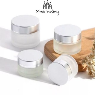 Hũ thủy tinh đựng lưu huỳnh dùng trong đắp bột nail