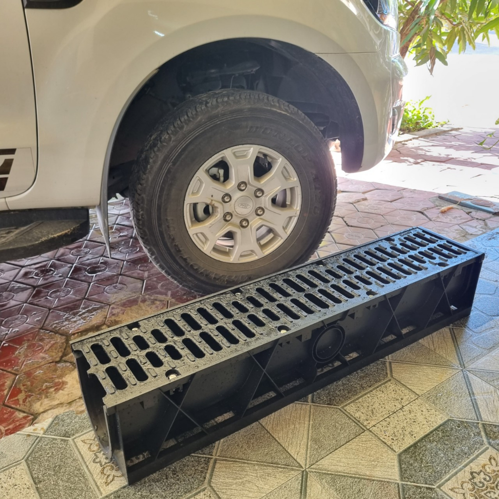Cống thoát nước lắp ghép ECOdrain ID150-Nắp gang đúc: Tải trọng 25 Tấn, Hiệu suất cao, kèm 8 ốc vít nắp, Thi công nhanh