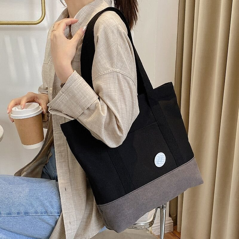 Túi đeo vai Hazin vải canvas màu phối đen, trắng  dễ phối đồ thời trang thu đông dành cho nữ