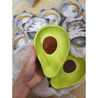 Bát chén sứ hình quả bơ cho bé ăn dặm