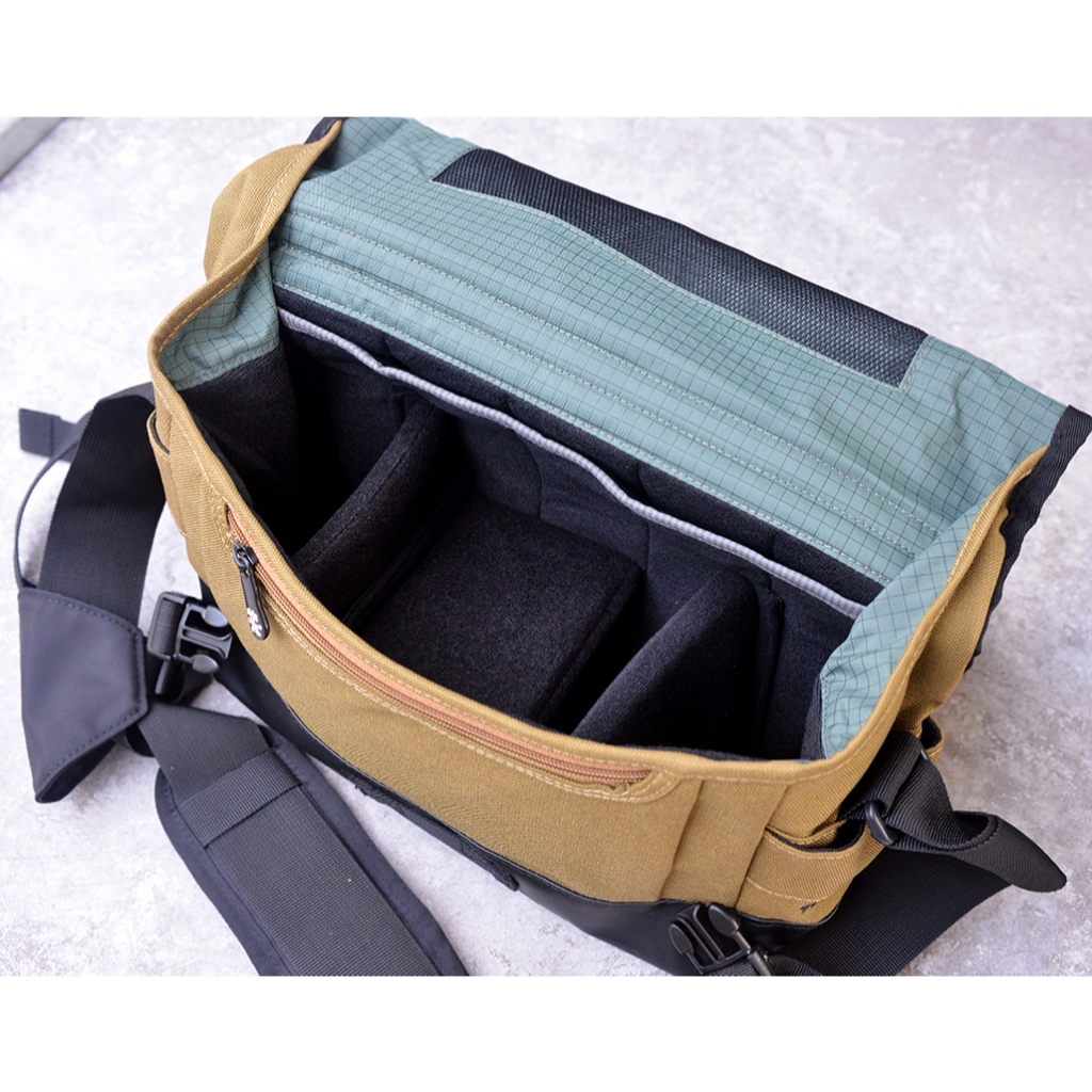 Túi máy ảnh Crumpler Muli 7500 vải tarpulin chống thấm nước