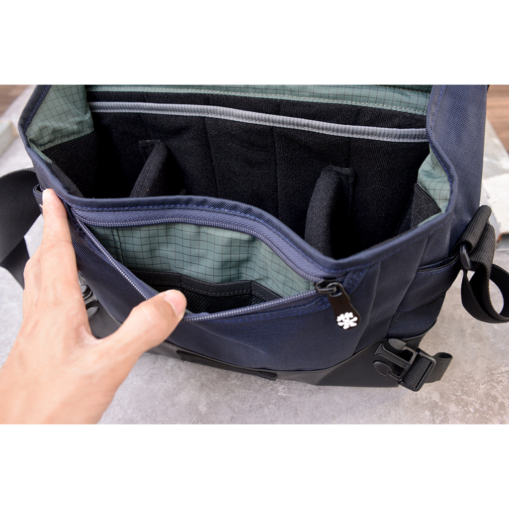 Túi máy ảnh Crumpler Muli 7500 vải tarpulin chống thấm nước