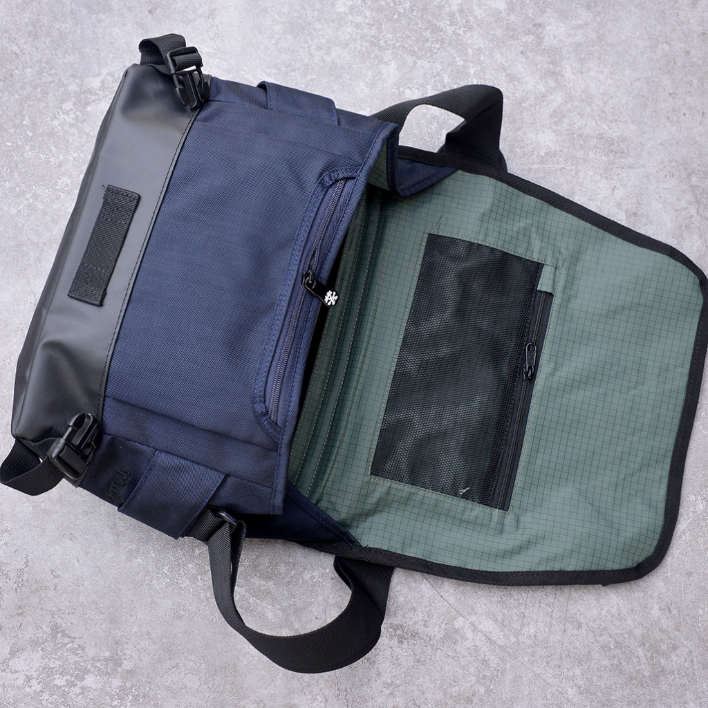 Túi máy ảnh Crumpler Muli 7500 vải tarpulin chống thấm nước