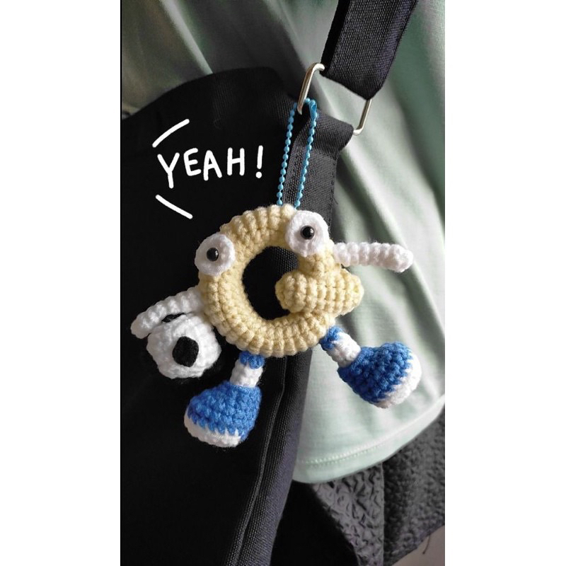 MÓC KHOÁ CHỮ CÁI BẰNG LEN | ảnh shop chụp|