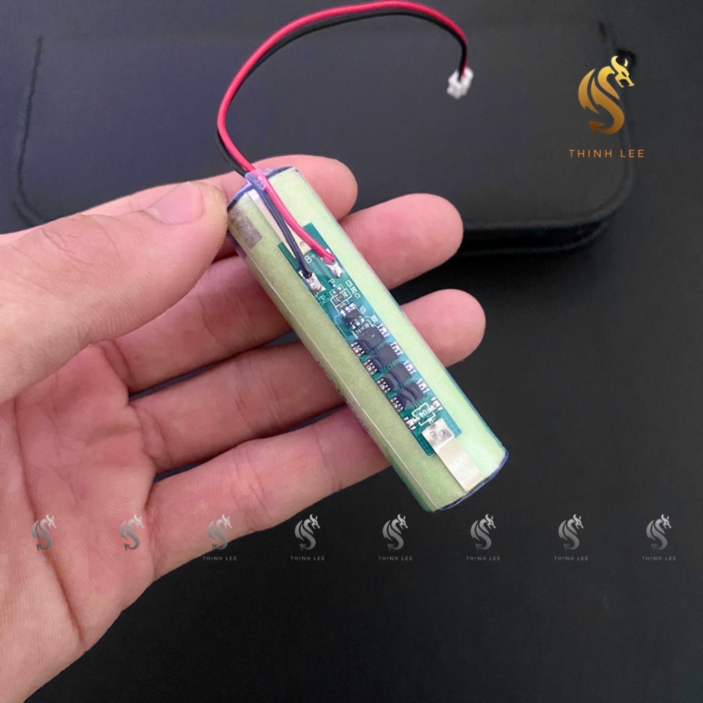 Pin Lithium Li-ion 18650 Panasonic có mã QR code 3400mAh Nhật, có mạch bảo vệ