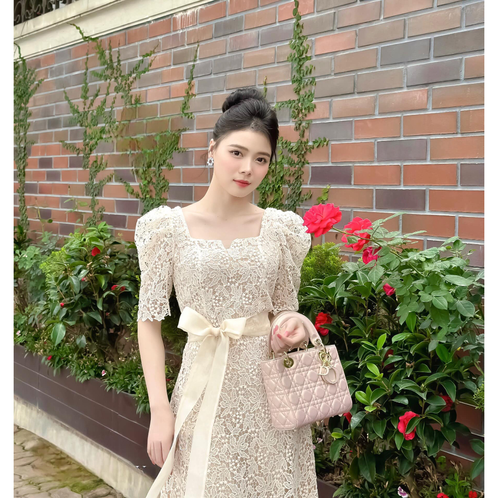 Váy ren nho cổ vuông nơ eo xinh xắn