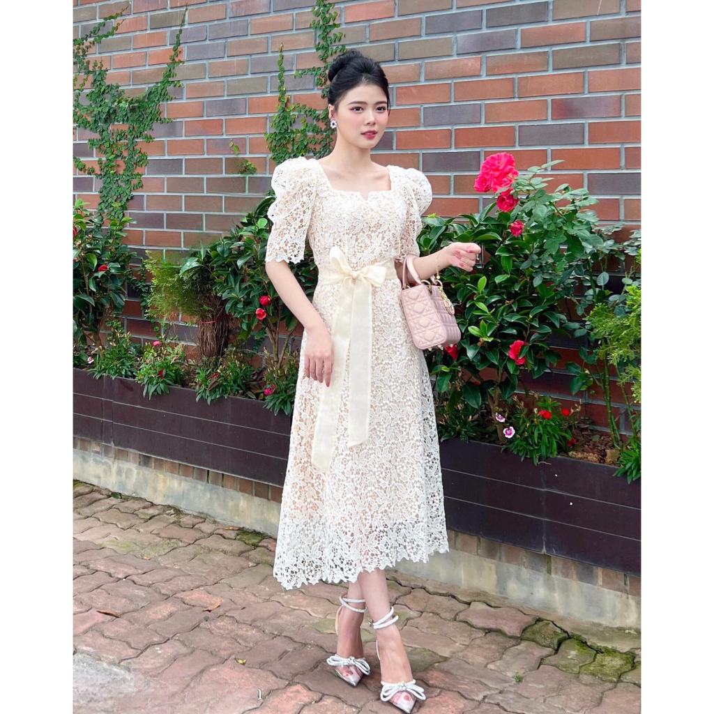 Váy ren nho cổ vuông nơ eo xinh xắn