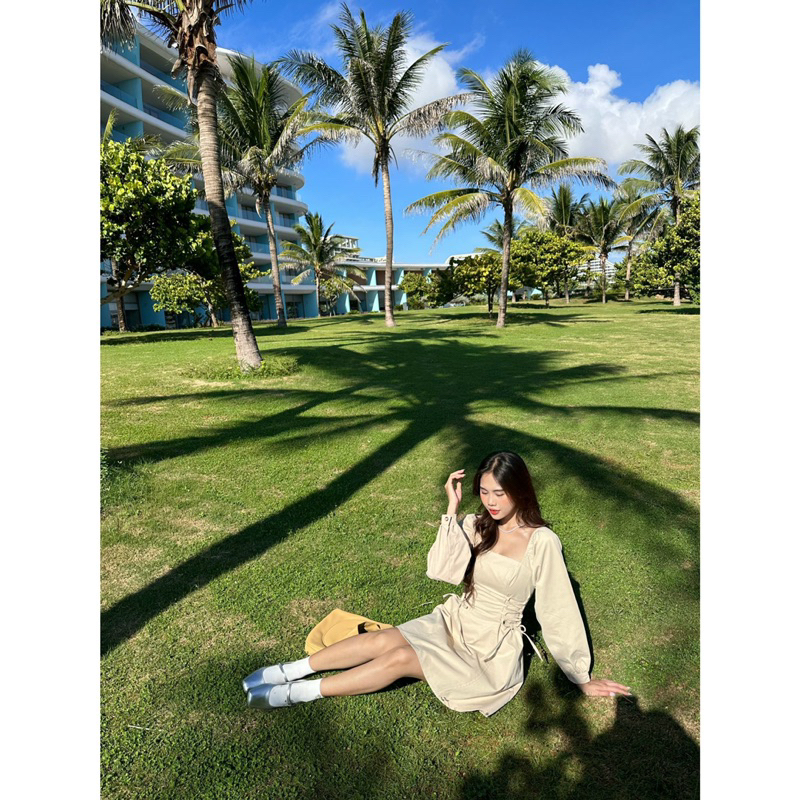 Đầm - Cổ Vuông - Đan Dây 2 Bên Eo - Tay Dài