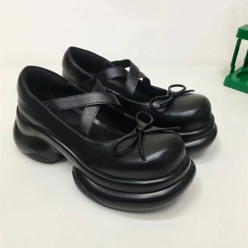 Giày Mary Jane của Jennie Blackpink / giày đen đế cao