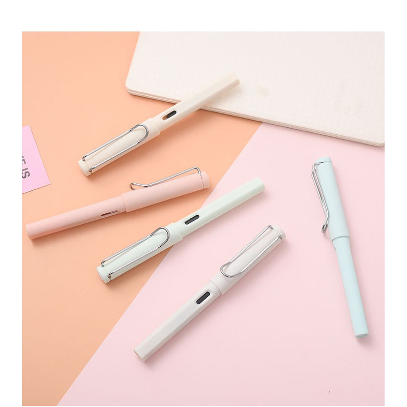 Bút máy ngòi 0.38mm - sử dụng mực ống dễ dàng thay thế