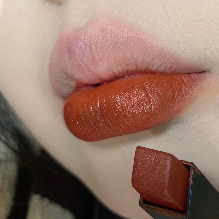 Son thỏi YSL Rouge Pur Couture The Slim màu 35 Loud Brown