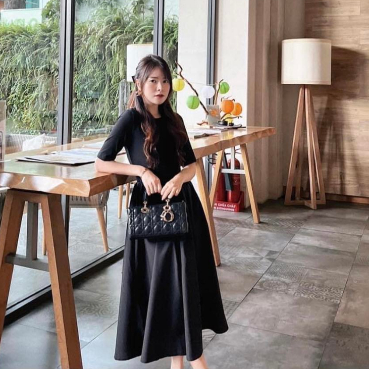 Váy maxi tay lửng chất liệu thun tăm, phối tà lụa ép không nhăn sang trọng, thanh lịch