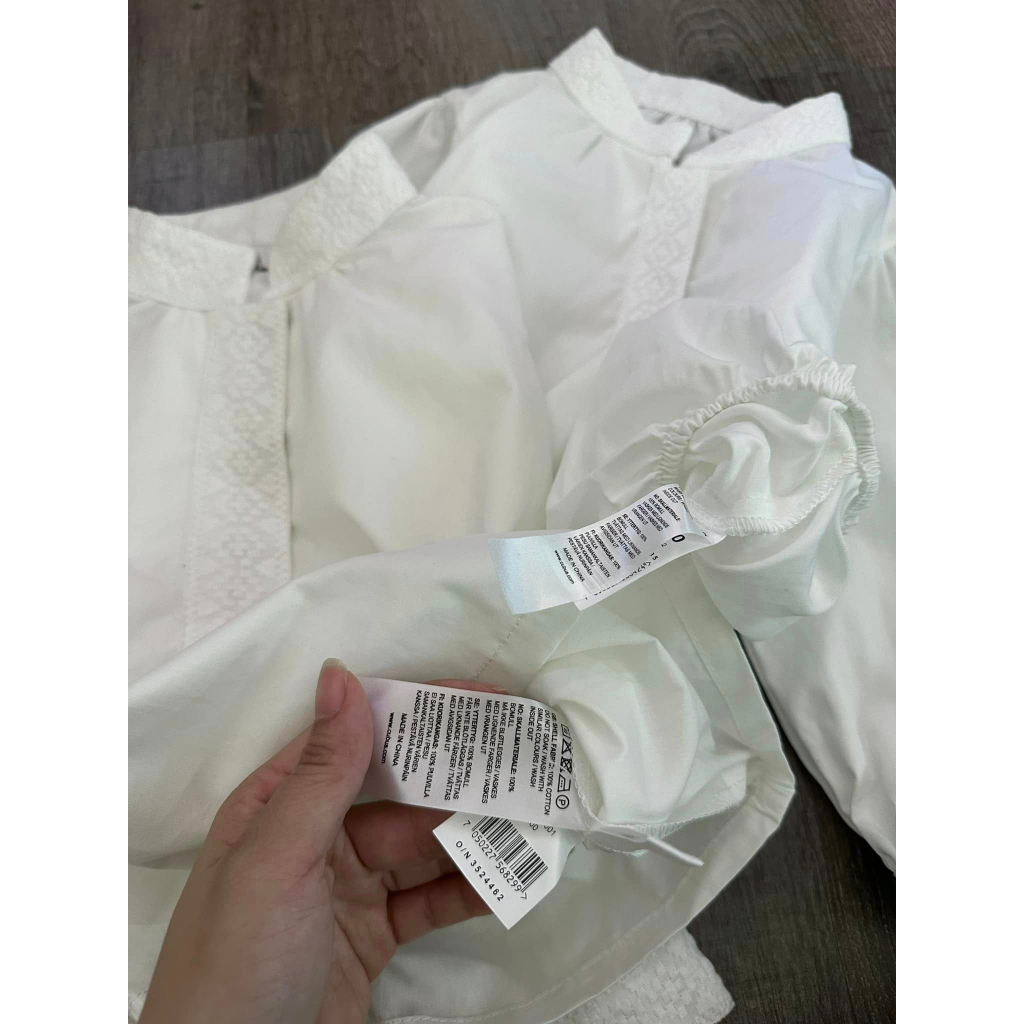 Áo sơmi trắmg cổ trụ thêu cho bé