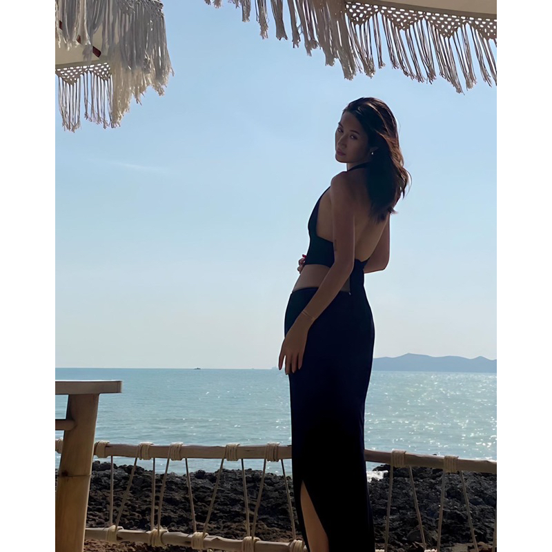 Set Áo + Chân váy đen cạp trễ