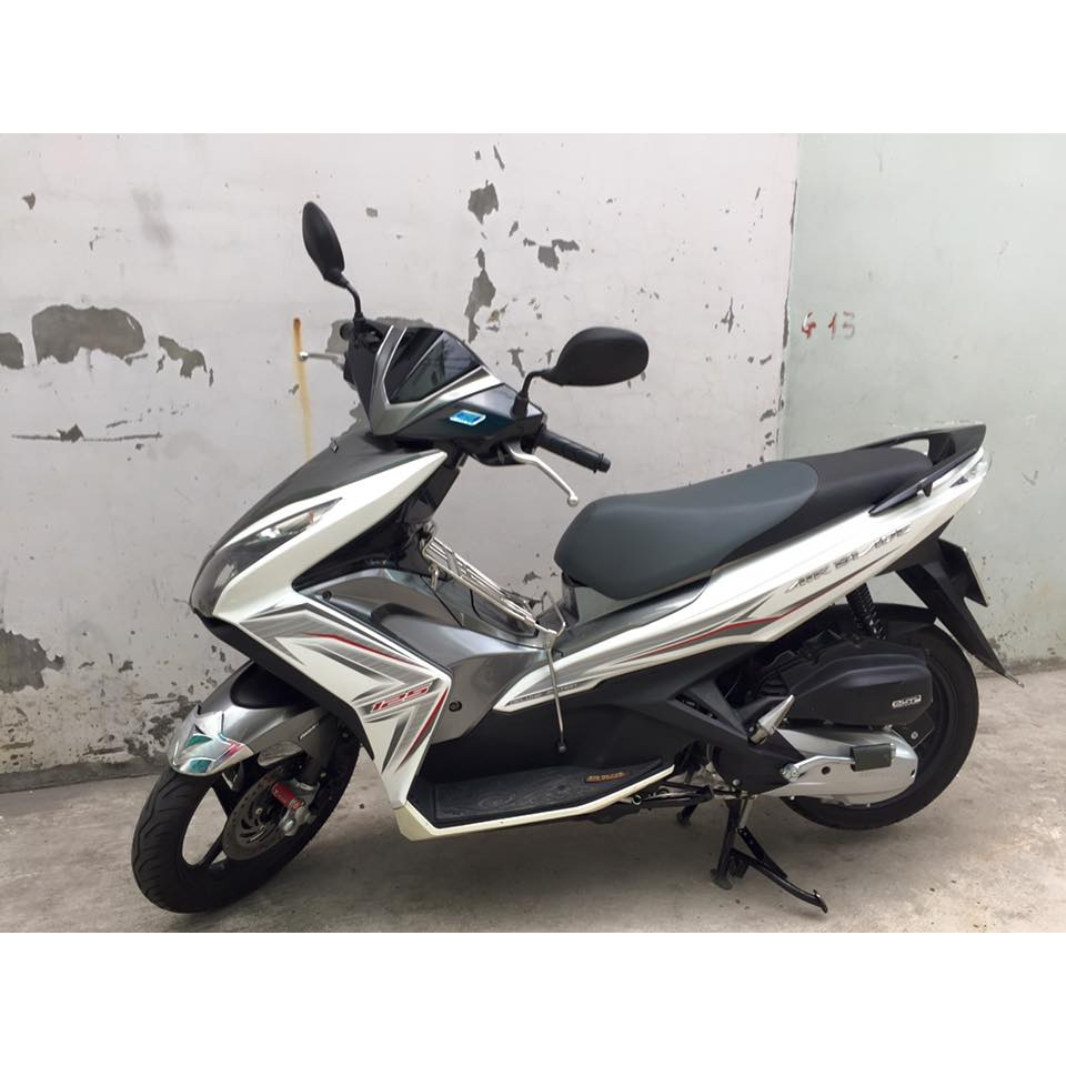 Ốp ông yếm trên ốp ổ khóa ab 125 2013-2015 honda