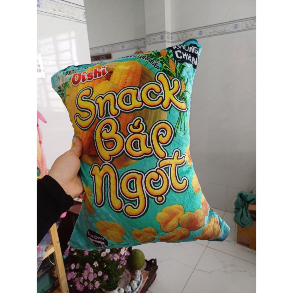Gối nghỉ trưa in hình gói mì  và snack