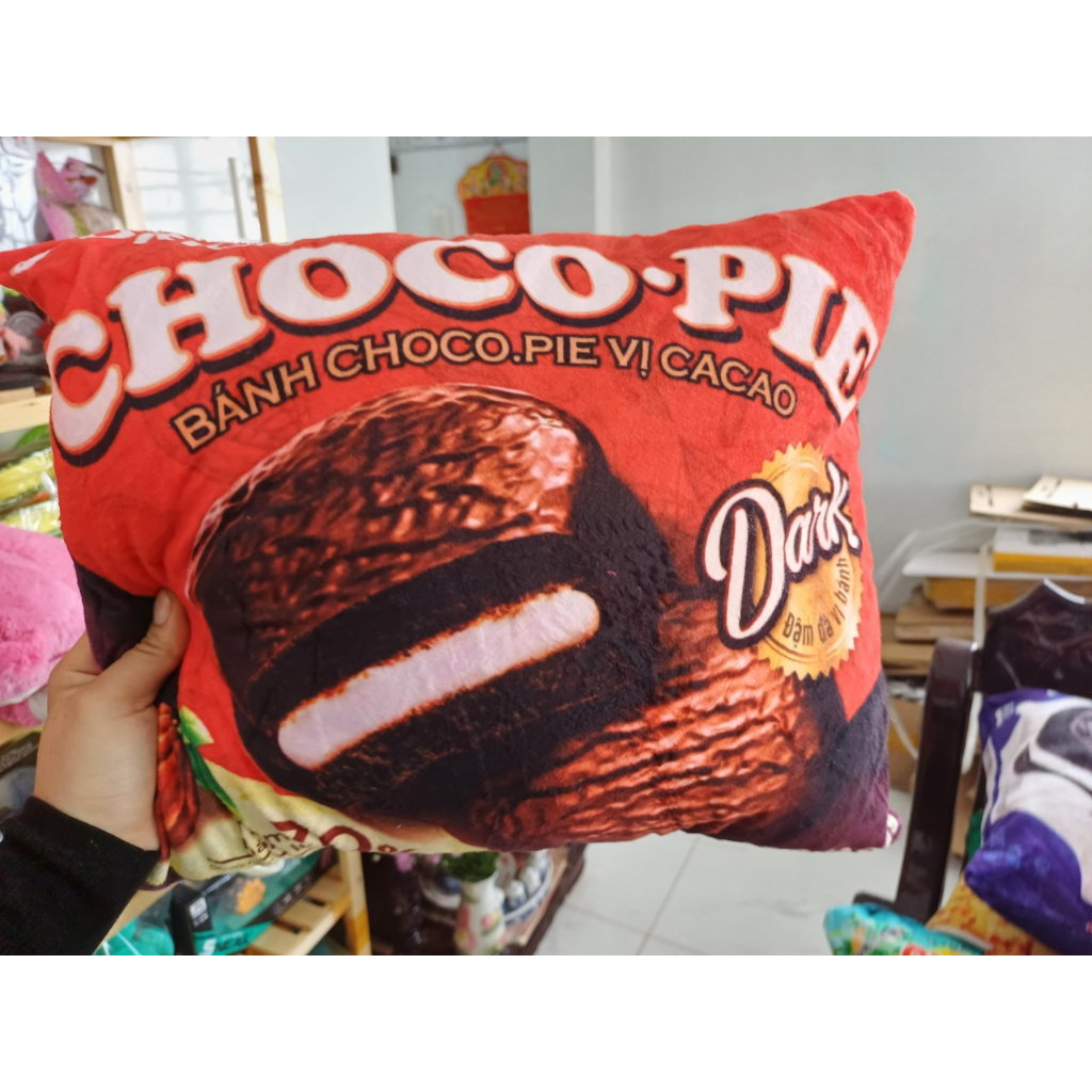 Gối nghỉ trưa in hình gói mì  và snack