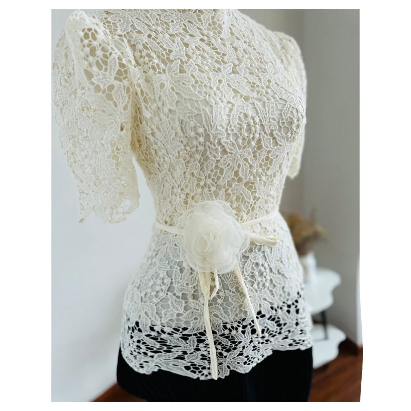 Áo ren lá nho hoa eo