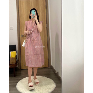 Đầm sát nách viền bèo