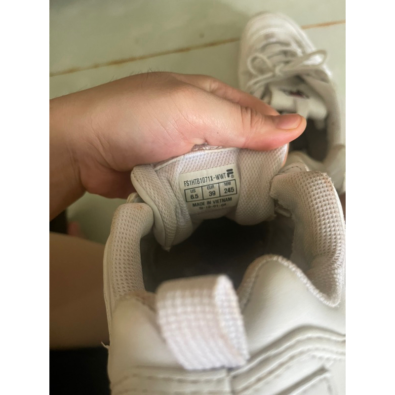 Giày fila auth chính hãng si tuyển cần thanh lý size 39-245 us 6.5