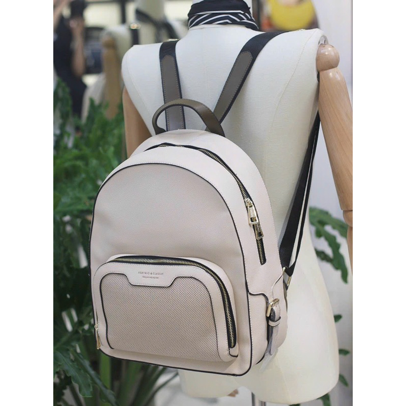 Balo veryrio xuất âu