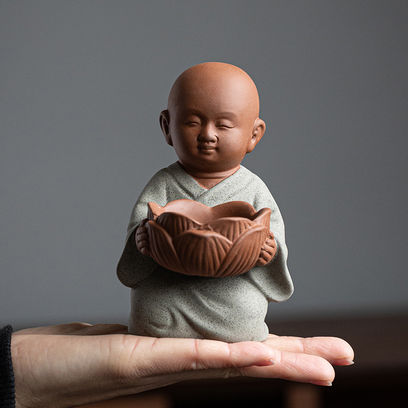 CHÚ TIỂU BÊ NẾN - Tượng Chú Tiểu Bê Nến Cao Cấp Trang Trí Ô Tô Để Bàn , Chú Tiểu mini