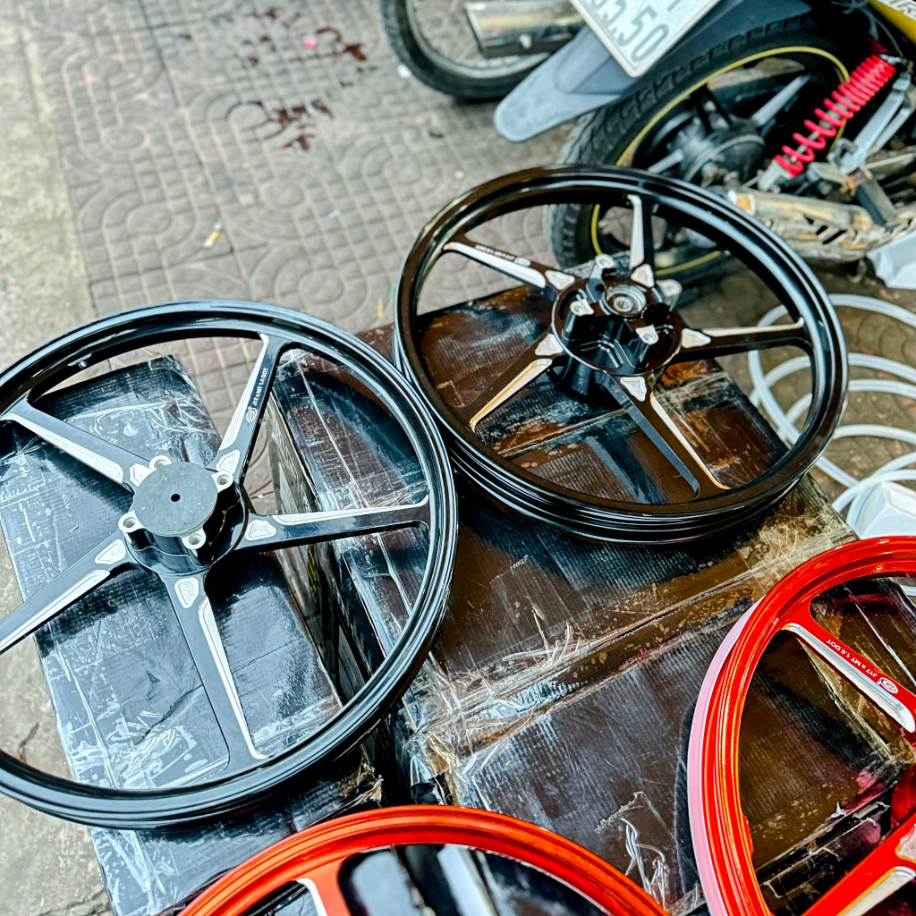 Mâm CNC 5 cay xéo Exciter 135 Yaz Lắp đặt Như zin