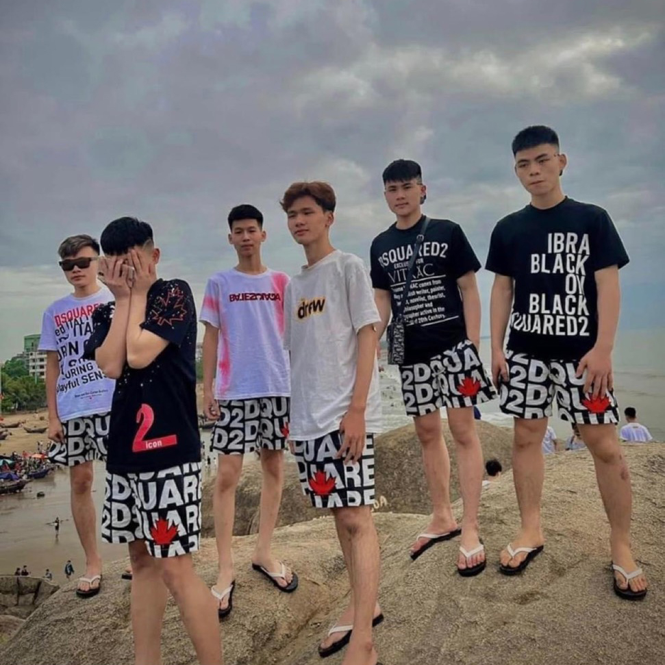 Quần Short DSQ2 Hoạ Tiết Chữ Monogram Hình Lá Phong Đỏ Cạp Chun - Quần Đùi Boy Phố Trend Năm Nay - bich_shop1807 QG010