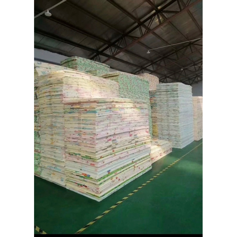Thảm xốp xpe trải sàn cho bé, chiếu gấp gọn 2 mặt, tấm lót chống thấm cho bé tập bò kích thước 1m8 2m