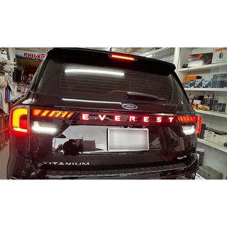 Đèn led cốp everest 2023 -2024- 2 chế độ đèn trắng demi - đen phanh mầu đỏ