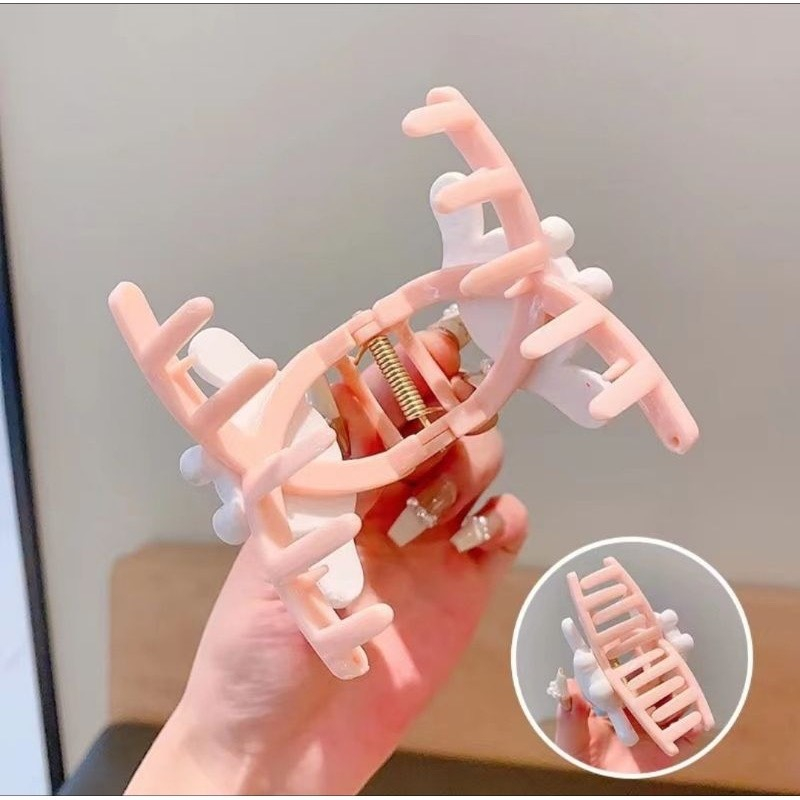 Set 4 Kẹp Tóc Càng Cua Cho Bé Hình Gấu Dâu Dễ Thương