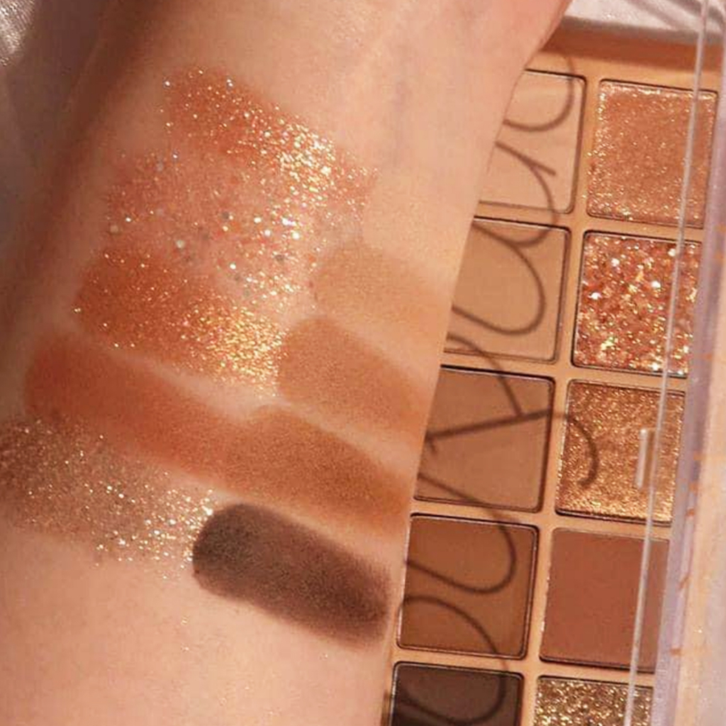 Bảng Phấn Mắt Romand Màu 02 Nâu Tự Nhiên 10 Ô Siêu Lấp Lánh Romand Better Than Eye Palette cuốn hút mọi ánh nhìn